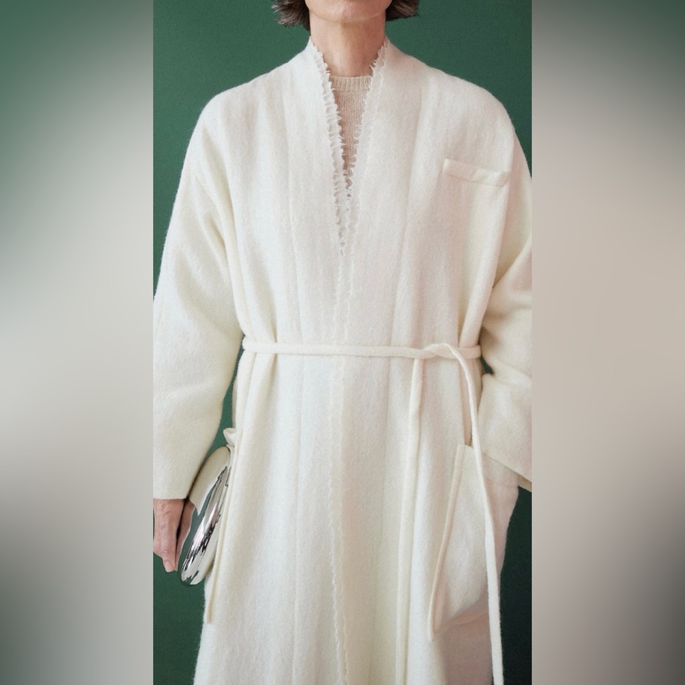 Coat, ZARA MANTECO WOOL, ZW COLLECTION, WHITE, SIZE XS-S, NEW WITH TAG, Nice!